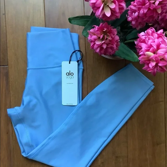ALO YOGA Airlift Leggings - Picture 4 of 7